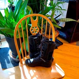 Merrell mid calf lace and zip up waterproof insulated boots with Vibram sole 8.3